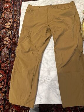 Mountain Hardwear Men's Tan Hiking Chinos